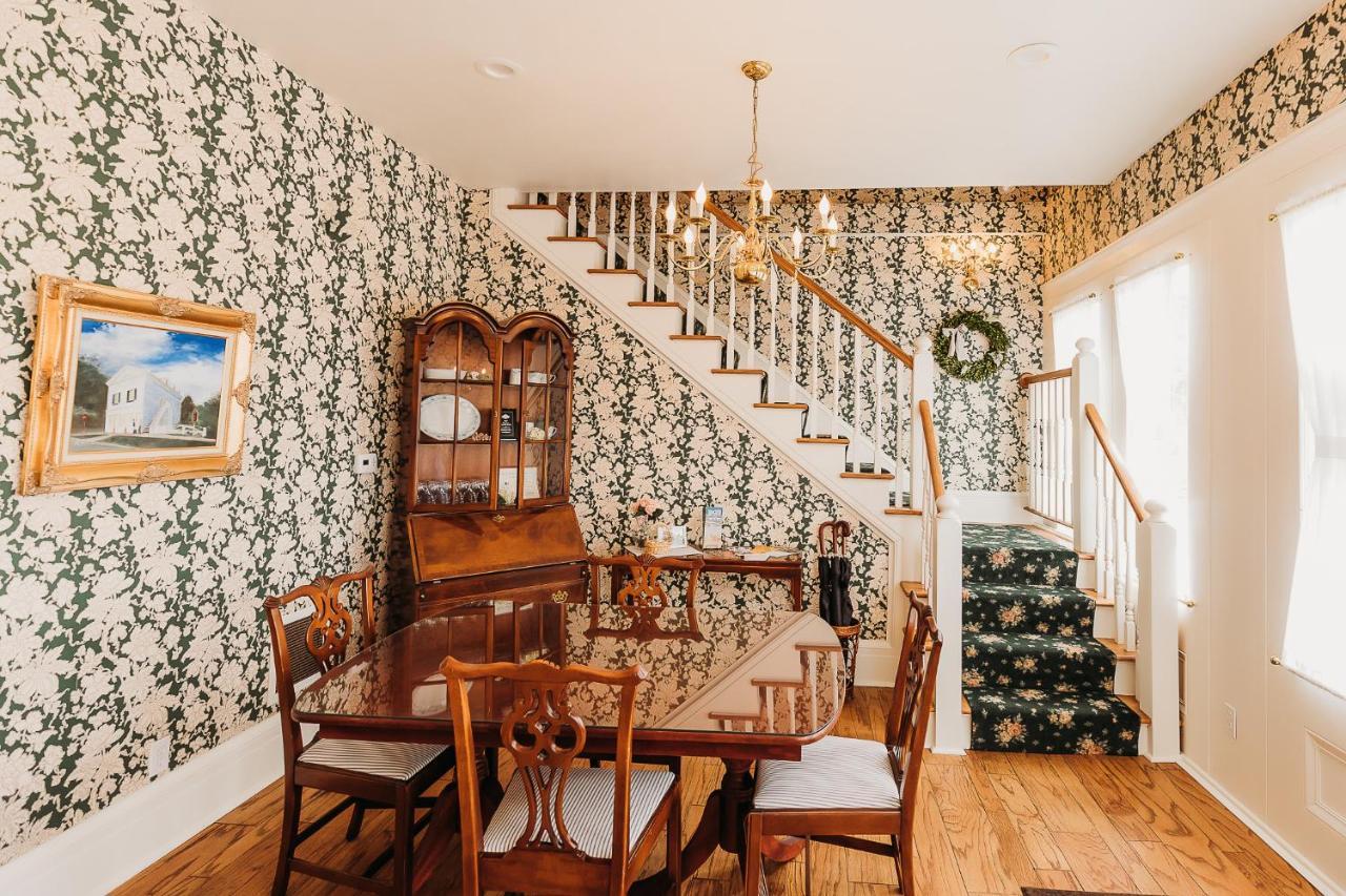 The Rochester Inn Sheboygan Falls Экстерьер фото